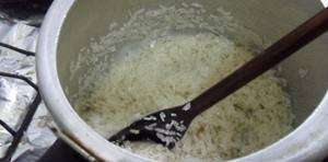 Arroz na Panela de Pressão em 5 Minutos
