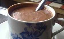 Receita de Chocolate Quente Bem Cremoso