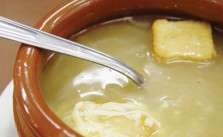 Sopa de Cebola Rápida
