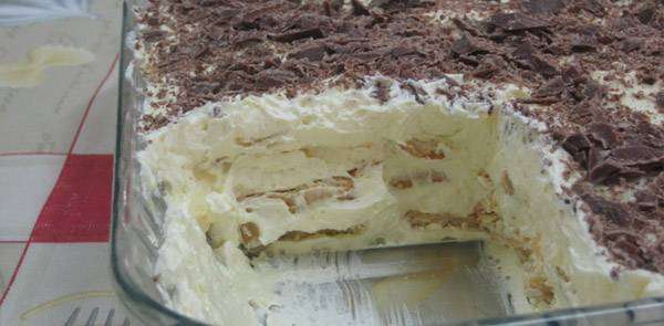 Torta de Bolacha com Creme de Manteiga