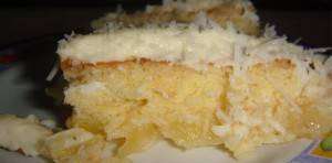 Bolo de Abacaxi com Creme