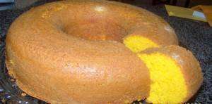 Receita de Bolo de Cenoura com Suco de Laranja