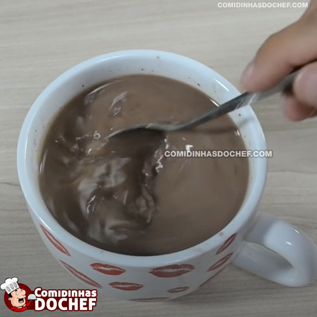 Receita de Chocolate Quente no Micro-ondas - Passo 6
