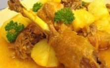 Frango Caipira com Mandioca