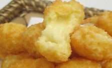 Bolinho de Batata com Queijo