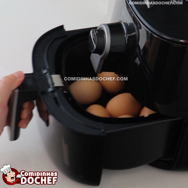 Como Fazer Ovos Cozidos Na AirFryer - Passo 3