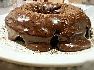 Bolo de Brigadeiro com a Cobertura Bem Cremosa
