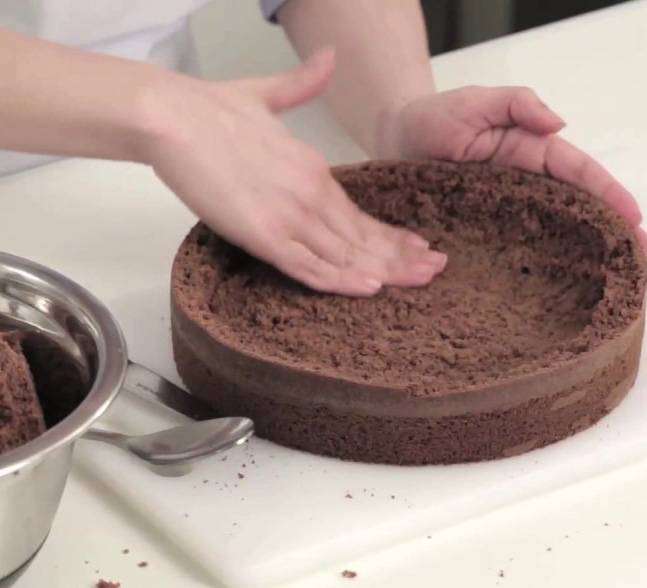 Bolo de Chocolate com Recheio de Marshmallow - Passo 2