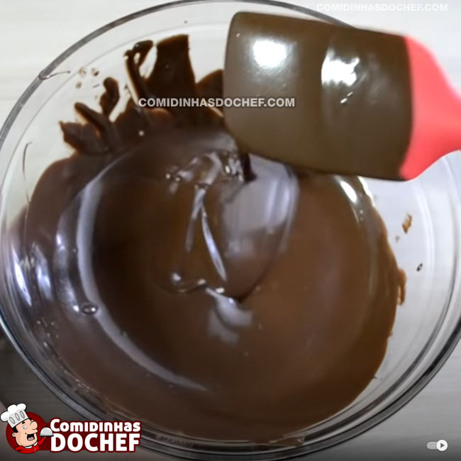 Mousse de Chocolate 3 Ingredientes - Passo 1