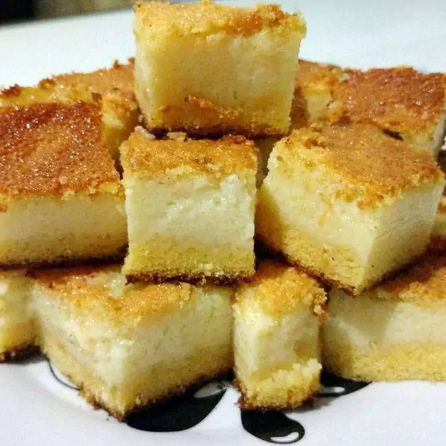 Aprenda a fazer um bolinho de fubá cremoso. Vai ser sucesso!