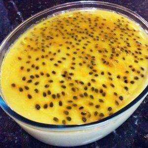 Mousse de Maracujá com Gelatina