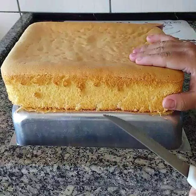 como fazer BOLO DE ANIVERSÁRIO com MASSA PRONTA/ passo a passo