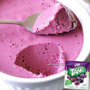 Mousse de Uva com Suco Tang