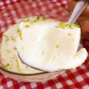 Mousse de Limão com Creme de Leite