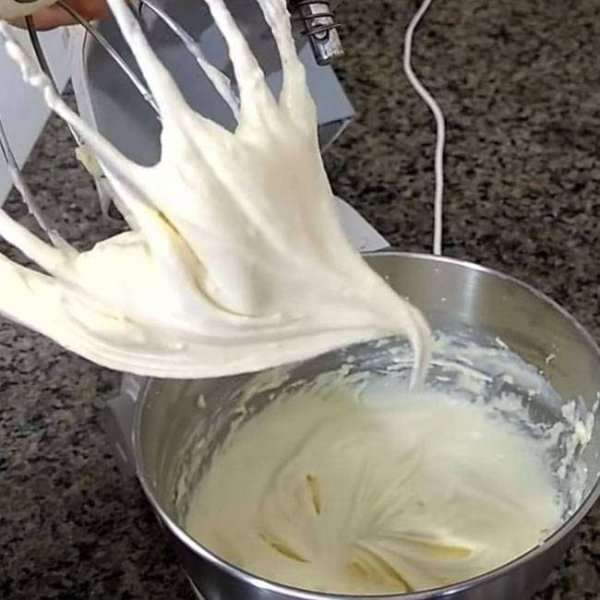 creme de 4 leites para bolo