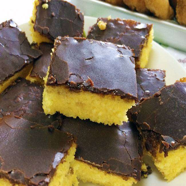 Bolo de Cenoura Fofinho com Cobertura de Chocolate