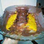 Bolo de Cenoura com Cobertura de Chocolate