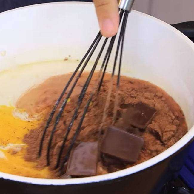 Creme de Chocolate para Recheio de Bolo - Passo 3