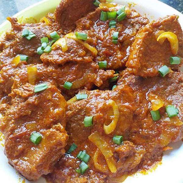 Carne de Panela com Molho de Tomate