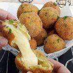 Bolinho de Batata Recheado