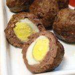 Bolinho de Carne Moída com Ovo