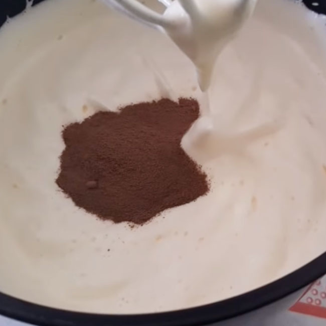 Bolo de Chocolate com 3 Ingredientes - Passo 4