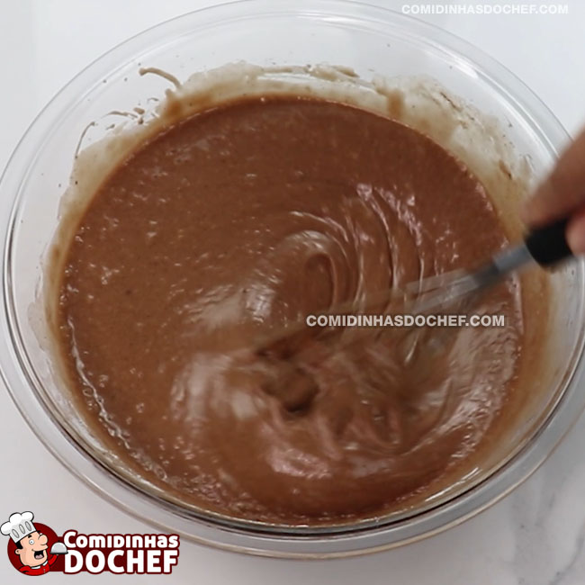 Bolo de Chocolate SEM Liquidificador - Passo 6