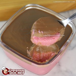 Sobremesa com Gelatina de Morango