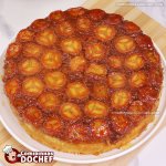 Bolo de Banana com Calda de Açúcar Queimado