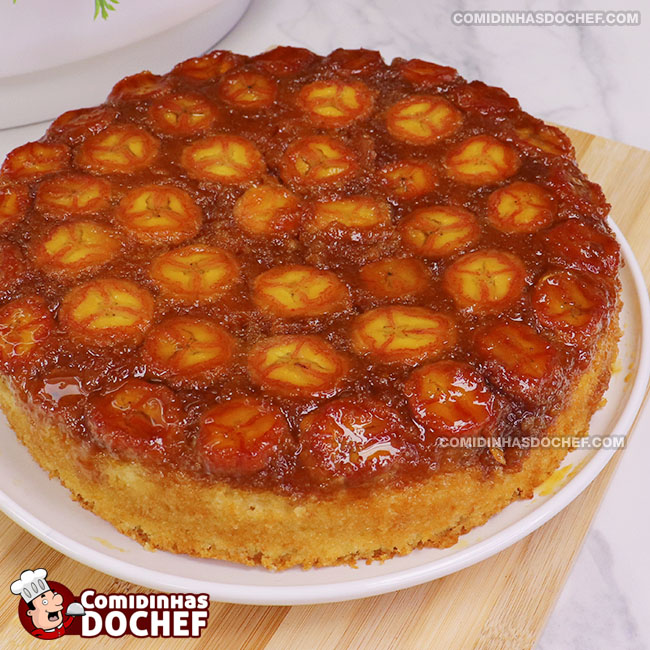 Receita de bolo de banana caramelizada