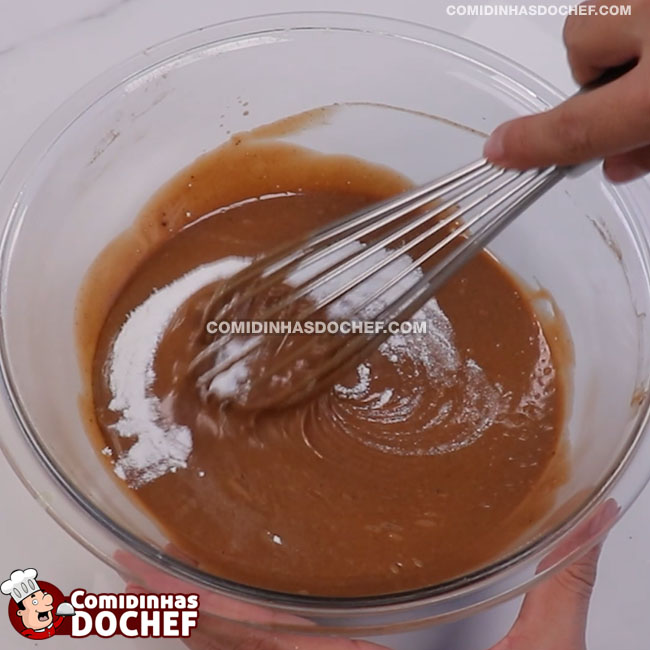 Bolo de Frigideira de Chocolate Simples - Passo 4