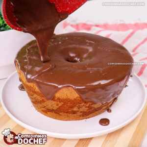 Cobertura de Chocolate para Bolo de Cenoura Simples