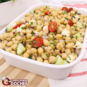Salada de Grão de Bico com Pepino