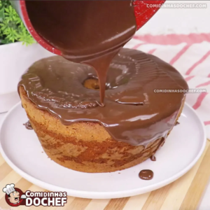 Como Fazer a Cobertura Perfeita para o Bolo de Cenoura do Ano!