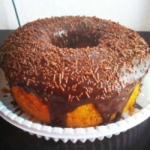 Como fazer um bolo de cenoura com óleo que surpreende no Réveillon!