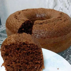 Segue o título curioso e chamativo para a notícia do Google Discover:

Comece o Ano Novo com o Segredo do Bolo de Chocolate Fofinho