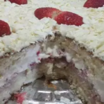 bolo_de_leite_ninho_com_morango_d2d5539a