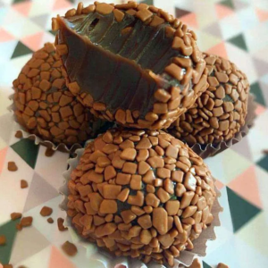 Descubra como o brigadeiro com barra de chocolate pode revolucionar sua ceia de Natal e Réveillon!