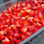 como_fazer_para_o_morango_n_o_soltar__gua_621ec249