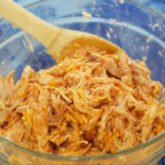 como_temperar_frango_desfiado_895e1b02
