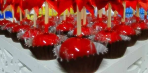 Como fazer o Docinho Caramelizado Maçã do Amor que vai roubar o show na virada do ano?