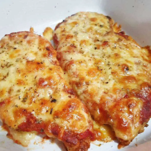 Como fazer um filé de frango à parmegiana que impressiona os amigos!