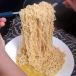 miojo_no_microondas_simples_148065b8