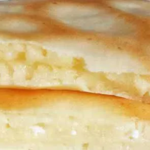Comece o ano com o pé direito: Descubra o segredo do Pão de Queijo de Frigideira!