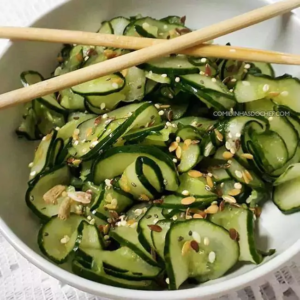 Como Fazer a Salada de Pepino Agridoce que Vai Roubar o Show no Natal!