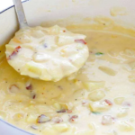 Como Fazer o Inverno mais Quente com uma Sopa de Batata com Bacon Irresistível!