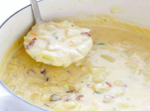 Como Fazer o Inverno mais Quente com uma Sopa de Batata com Bacon Irresistível!