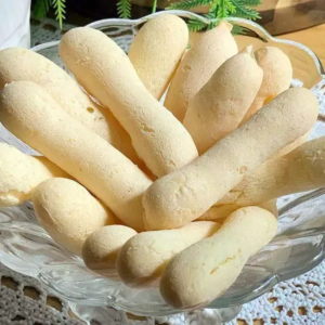Como fazer biscoito de polvilho escaldado em 15 minutos com apenas 4 ingredientes?