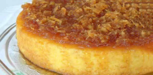 Como fazer bolo cremoso de mandioca em minutos com apenas 5 ingredientes!