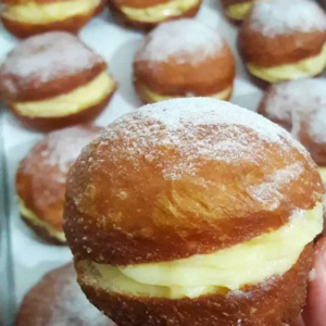 Como fazer pão de sonho em minutos com apenas 3 ingredientes!